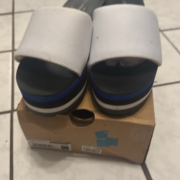 Comfortable non slip platform slippers - Picture 3 of 4